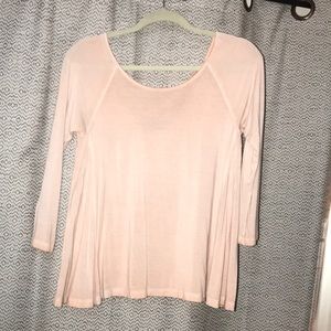 Soft pink American Eagle top